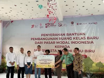Penyerahan Bantuan dari CSR Kepada SMA Masehi Biru Biru